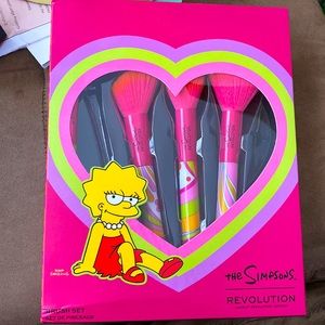 New unopened The Simpsons Summer of love brush set